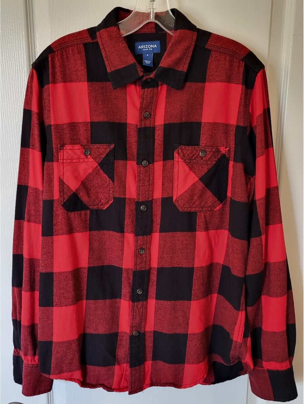 Men's Arizona Jean Co Red And black Plaid Long Sleeve Button Up Size Medium